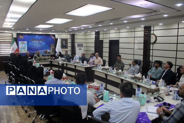 کارگاه آموزشی آشنایی با قانون و آیین‌نامه رسیدگی به تخلفات اداری در بوشهر