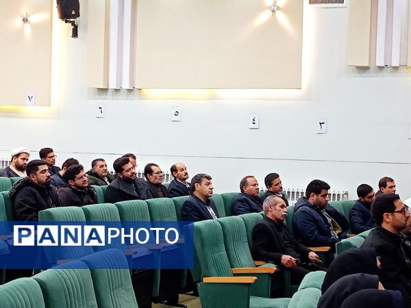 جلسه جهاد تبیین با موضوع بررسی مسائل سیاسی ایران و جهان در کاشمر