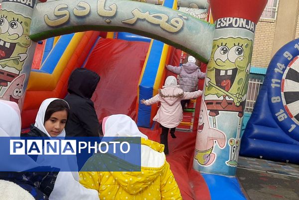 شهربازی مدرسه‌ای در دبستان عمار رباط‌کریم