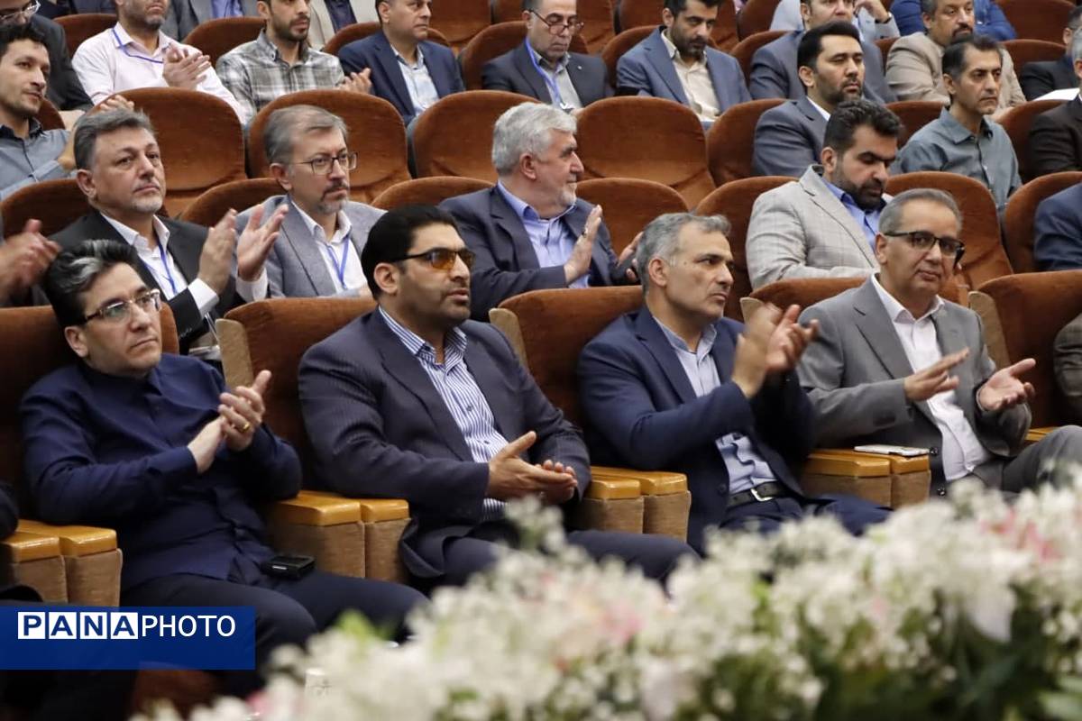 افتتاحیه نخستین کنفرانس ملی چالشهای حاشیهنشینی و فرصتهای بازآفرینی