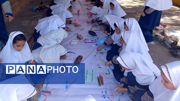 از نمایش تا نقاشی همگانی؛ روزی پر از شادی در دبستان سوم شعبان ناحیه یک یزد