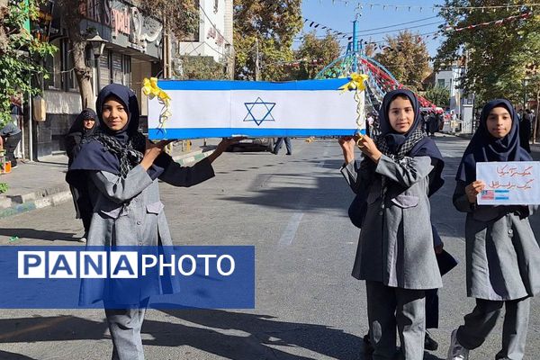 خروش هزاران دانش آموز ورامینی در ۱۳ آبان