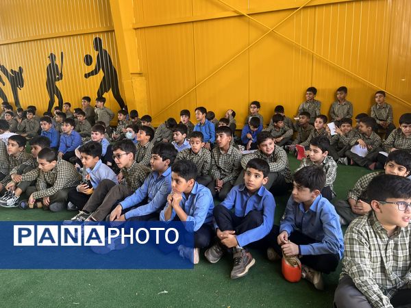 روز آتش‌نشانی در دبستان شهید تندگویان