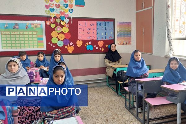 بازدید گروه های آموزشی از کلاس های دبستان خورسندیان دو