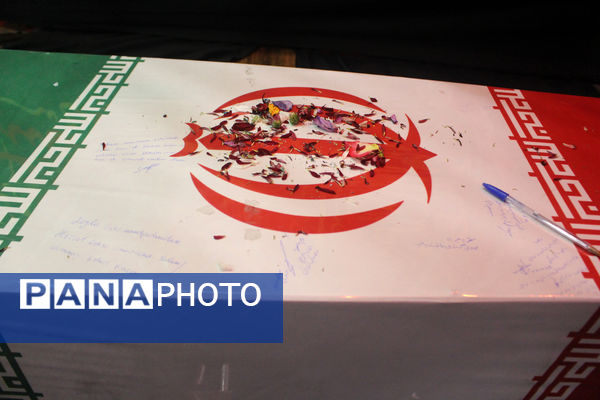 حال و هوای حضور نوجوانان در معراج الشهدای گمنام استان قم