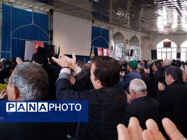 نماز جمعه شهرستان کاشمر با حضور پر رنگ مردم ترشیز کهن برگزار شد 