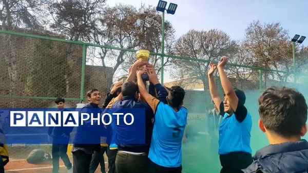 گذری بر فینال مسابقات فوتسال درون مدرسه دبیرستان شاهد ابوذر غفاری 