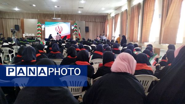 نواخته شدن زنگ ایثار و شهادت در دبیرستان شاهد خاندان قفلی ناحیه ۷