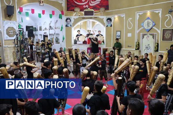 مراسم زورخانه‌ای به‌مناسبت ولادت حضرت علی (ع) در ابرکوه