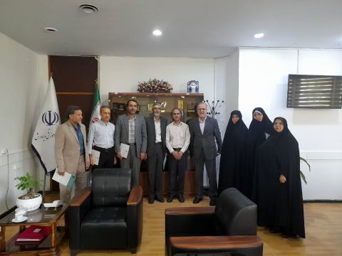 تجلیل معاون‌ حقوقی و امور مجلس از خانواده شهدا‌، جانبازان و ایثارگران‌