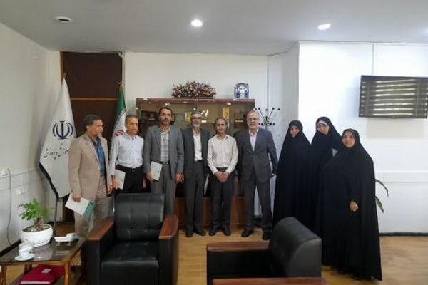 تجلیل معاون‌ حقوقی و امور مجلس از خانواده شهدا‌، جانبازان و ایثارگران‌