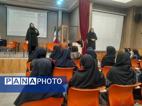 کارگاه کاهش استرس و اضطراب در دبیرستان مصلی نژاد حضرت زهرا(س)