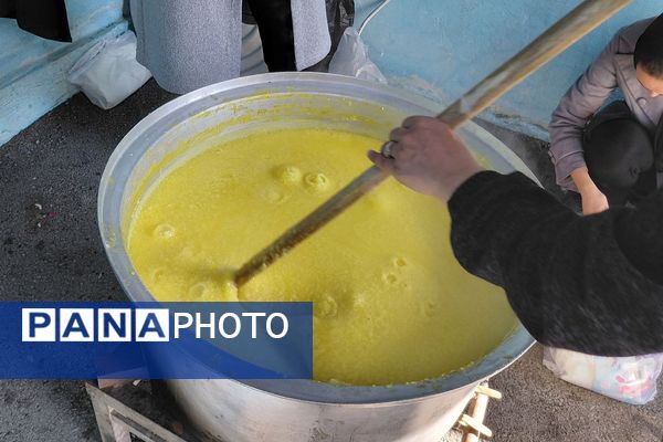  مراسم سوگواری و توزیع نذری به مناسبت شهادت حضرت فاطمه زهرا (س) در دبیرستان بعثت۲