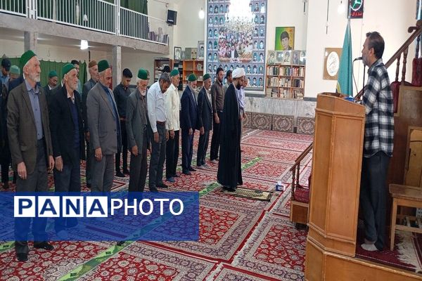 اقامه نماز جمعه در هفته دفاع مقدس  در شهر بار نیشابور