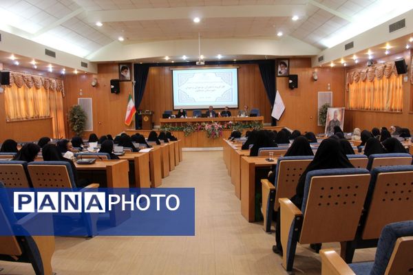 نخستین جلسه کارگروه دختران نوجوان و جوان شهرستان نیشابور