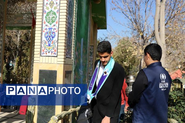 اعزام کاروان پسران عمره دانش‌آموزی از مشهد