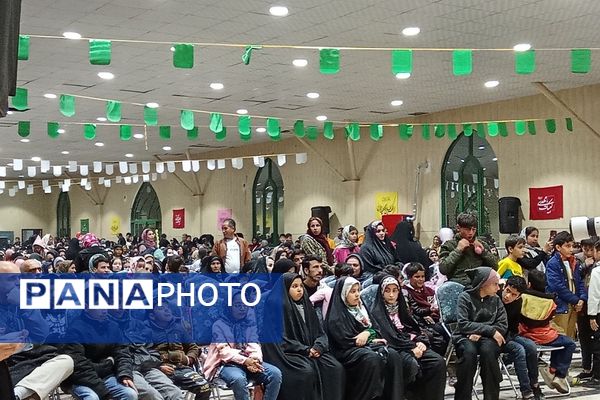 پیشوا غرق در نور و شادی؛ جشن میلاد حضرت مهدی (عج)