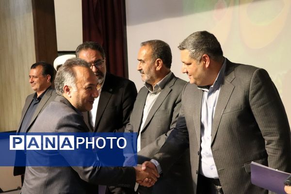 آیین گرامیداشت هفته دولت و روز کارمند 