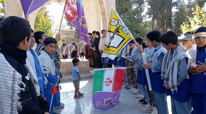 نواخته شدن زنگ استکبارستیزی در گالیکش