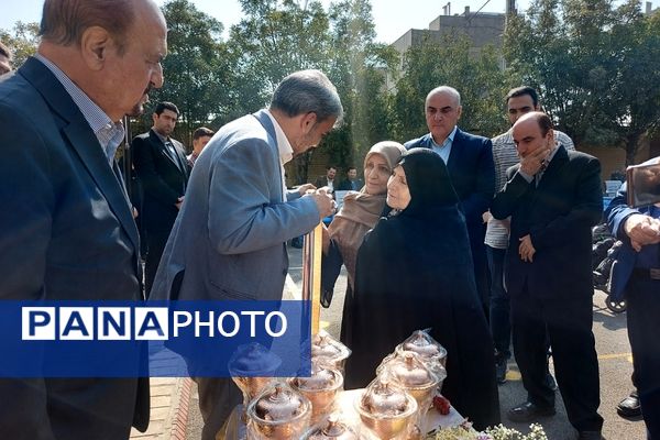 آیین بهره‌برداری از مدرسه زنده‌یاد لیلا لروند کهریزک