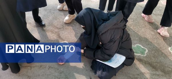 بیست و هفتمین مانور زلزله سراسری در دبیرستان یغمای نیشابوری(وکیلی۳)