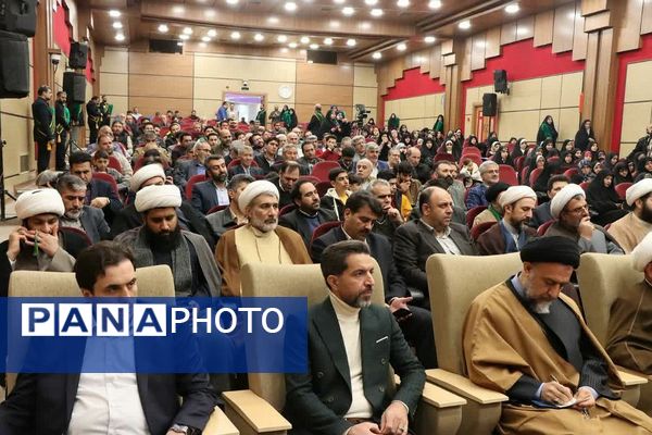 آئین تجلیل از استاد مجتبی قدبیگی قاری بین المللی برگزار گردید