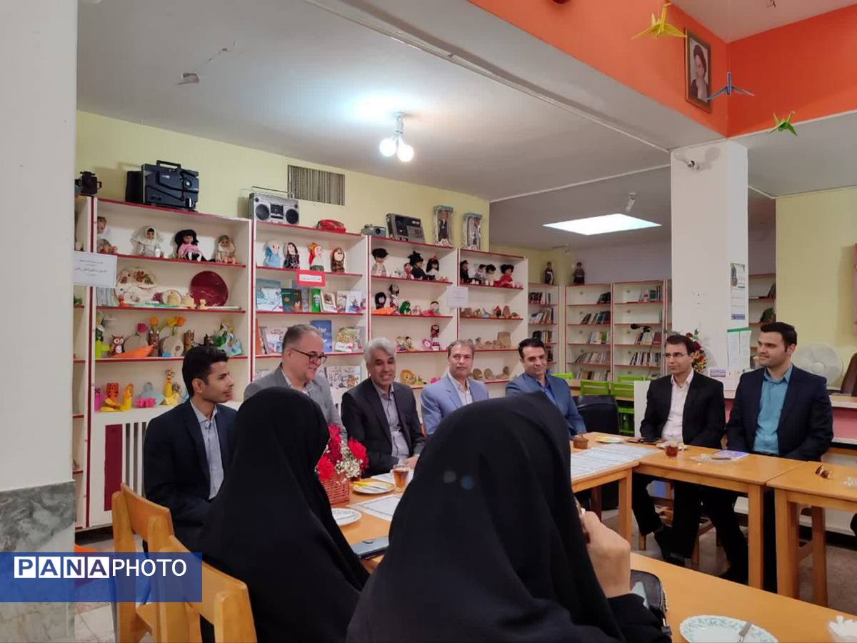 جلسه تقدیر از مدیران و معاونین پرورشی در کانون پرورش فکری کودکان و نوجوانان