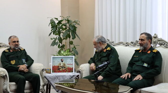 دیدار جانشین فرمانده کل سپاه با خانواده شهید تازه تفحص‌شده گلستان
