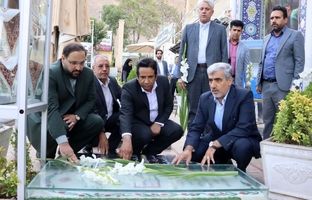 ادای احترام معاون رئیس سازمان آموزش و پرورش استثنایی به مقام والای شهدای کرمان