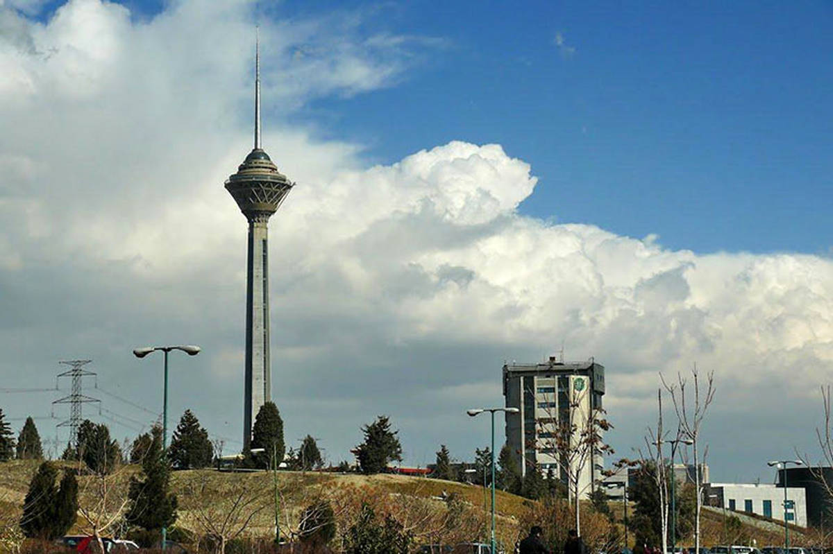 «تبسم بهار» میزبان 160 اثر هنری در برج میلاد تهران