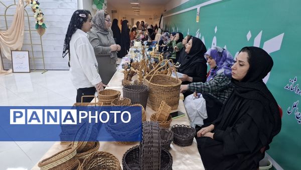 برپایی نمایشگاه به‌مناسبت روز کارآفرینی