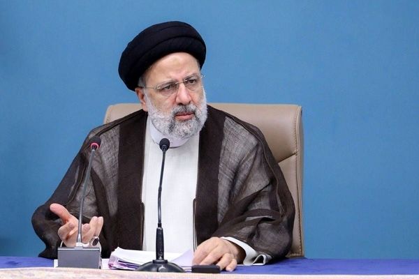 خستگی و ناامیدی در فرهنگ و ادبیات دولت نباید جایی داشته باشد