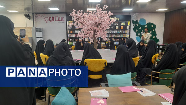 حضور مشاور معاون رئیس جمهور در مرکز «حس خوب» قم