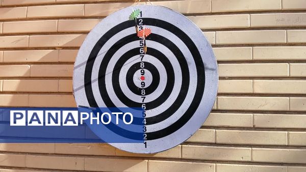 برپایی مراسم انس با قرآن کریم و مسابقات ورزشی در مدرسه شهید بختیاری شازند
