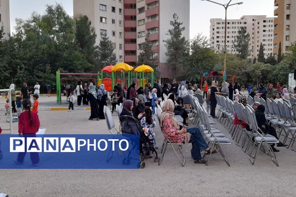 برنامه دورهمی شهروندی هم ساده‌ها در مجتمع مدرس شیراز 