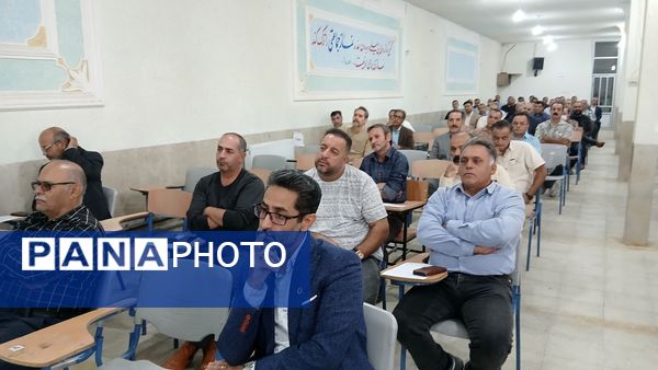 برگزاری جلسه اولیا و مربیان دبیرستان نمونه دولتی معلم ساوجبلاغ