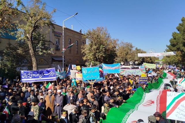 راهپیمایی ۱۳آبان در نیشابور 