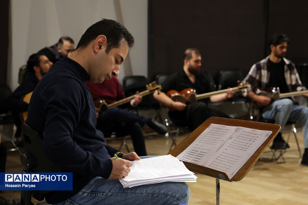 تمرین ارکستر سازهای ایرانی با عنوان «راهی بزن»