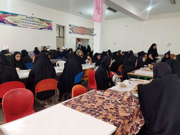 اعزام ۷۴ دانش‌آموز دختر از شهرستان به مناطق جنوب