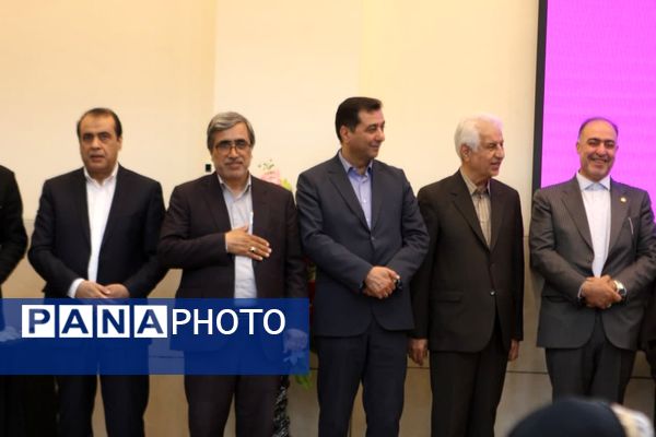 آیین کلنگ‌زنی ۱۶ مدرسه خیرساز در کاشان؛ مشارکت مردمی، حمایت دولتی