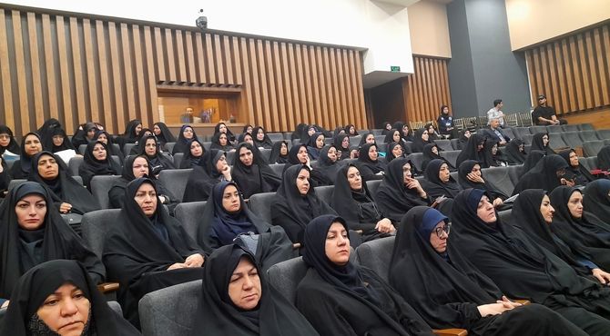 گردهمایی مدیران مدارس ناحیه 7 در مشهد