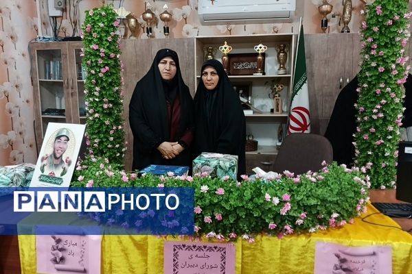 حضور مادر شهید امیرحسین گشانی و قدردانی از معلمان