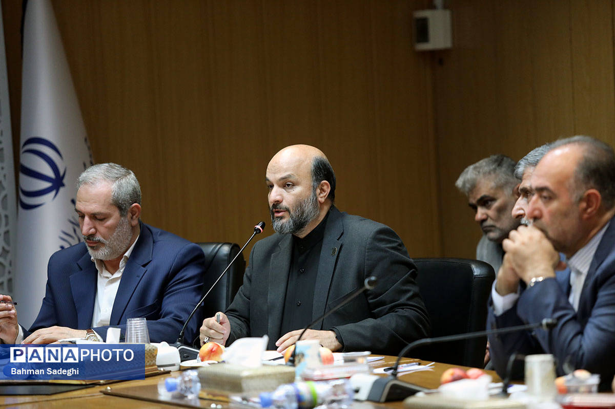 استانداران، صنایع مختلف را از محل مسئولیت اجتماعی پای کار نهضت مدرسه‌سازی بیاورند