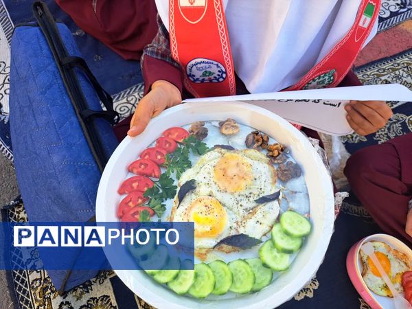 جشن روز جهانی تخم مرغ در دبستان دخترانه الزهرا یزد