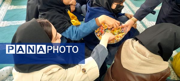 جشن باشکوه میلاد حضرت زهرا (س) در دبیرستان فاطمه‌الزهرا(س)