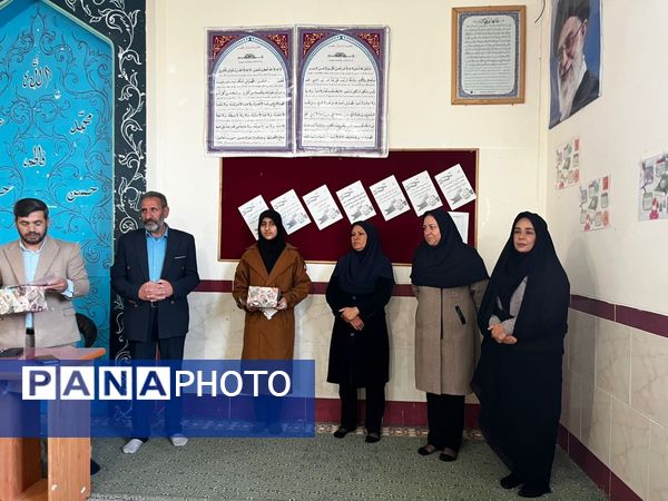 تجلیل از برگزیدگان مسابقات قرآنی 