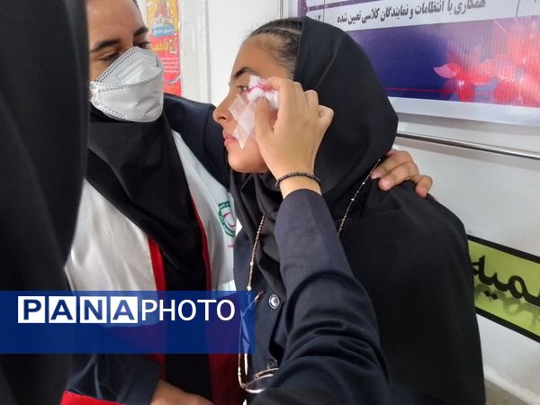 بیست و ششمین مانور سراسری زلزله در دبیرستان دخترانه فاطمیه