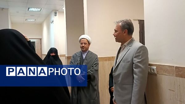 بازدید مسئولین اداره آموزش و پرورش از حوزه علمیه مکتب نرجس کاشمر