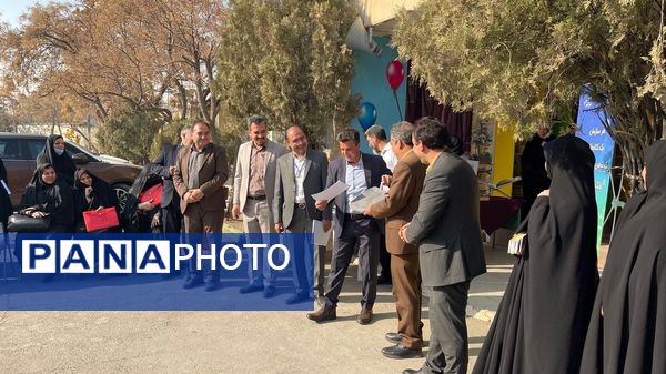 بازدید مدیران مدارس غیردولتی ناحیه ۷ مشهد از نمایشگاه کتاب