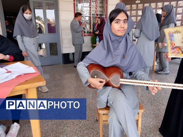 گرامیداشت روز حافظ و خوشنویسی در دبیرستان آرمینه مصلی نژاد ناحیه ۶